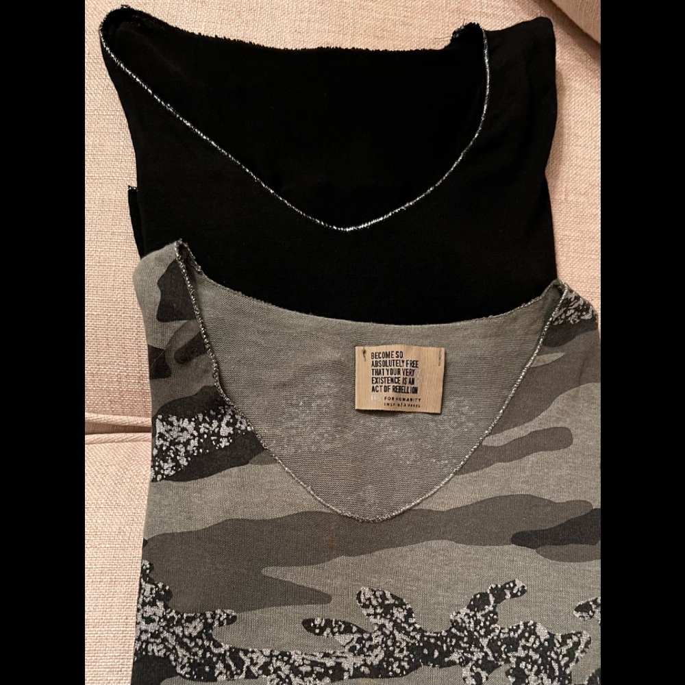 2 for 1 Sale! Free Fir Humanity, LS, Tops, One Size, Made in Italy, Metallic